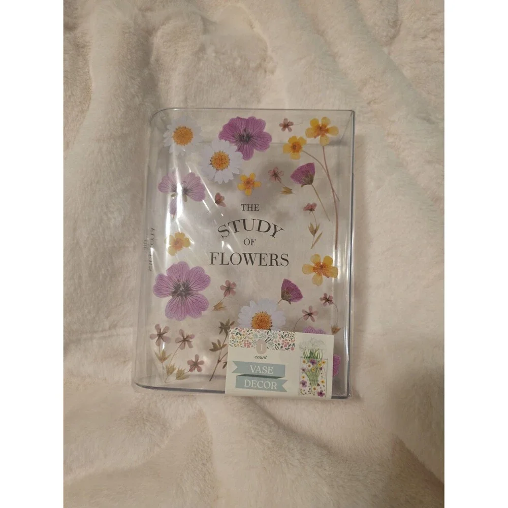 Target Bullseye Playground Acrylic Book Vase THE STUDY OF FLOWERS 2025 8” NEW